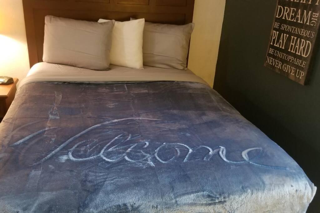 Osu 2 Queen Beds Hotel Room 117 Wi-Fi Стилуотър Екстериор снимка